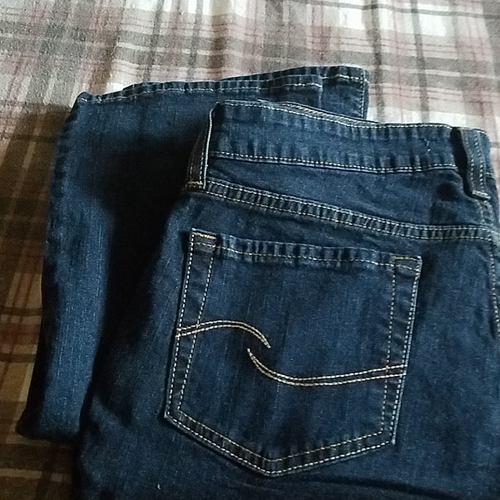 Levi Jean's